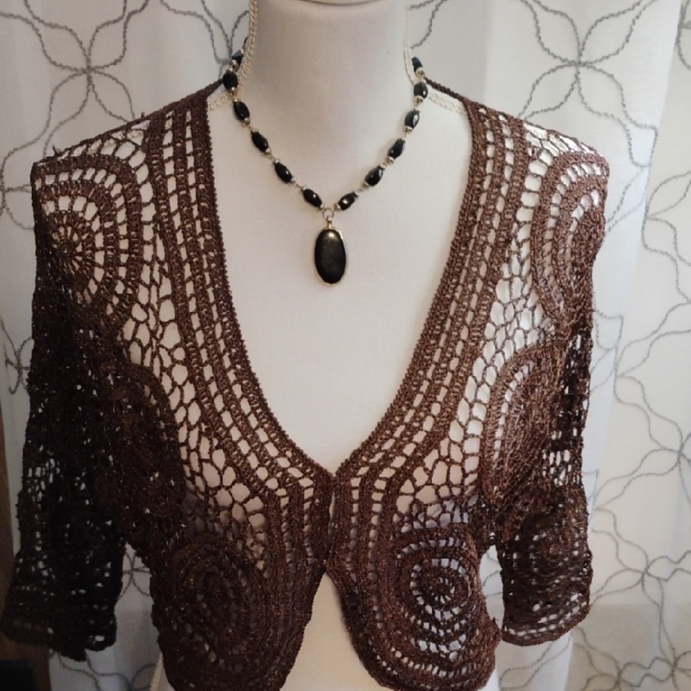 Zashi Crochet Shrug - Picture 4 of 5